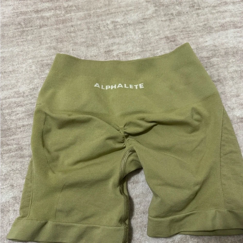 Alphalete amplify shorts size xs